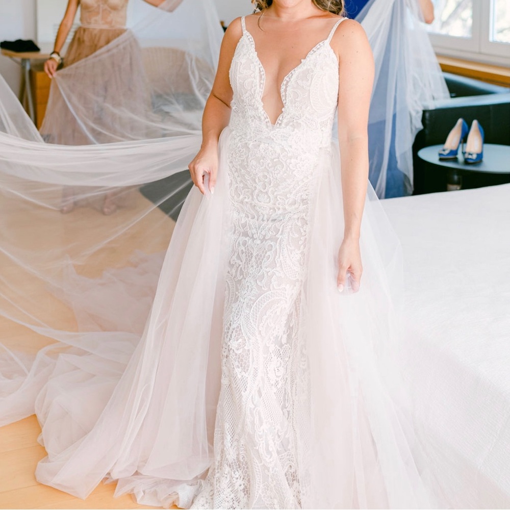 Galia Lahav Wedding Gown - Picture 4 of 7